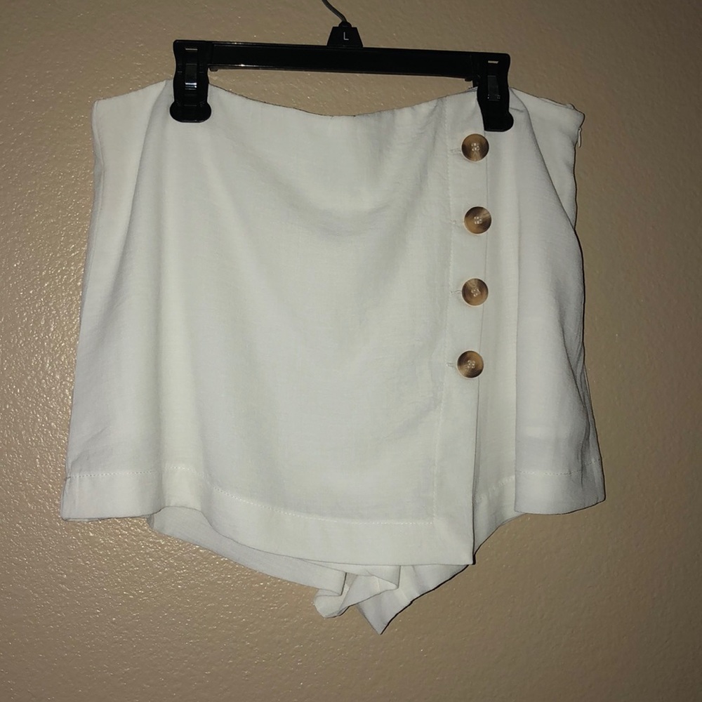 Essue Skort